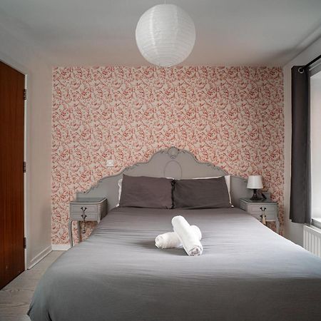 3 Bedroom Central Apartment In Belfast City Centre מראה חיצוני תמונה