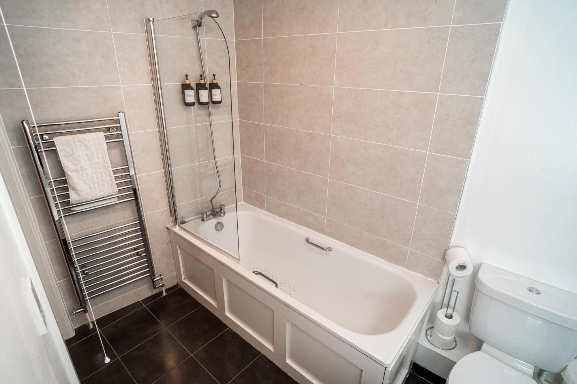 3 Bedroom Central Apartment In Belfast City Centre מראה חיצוני תמונה